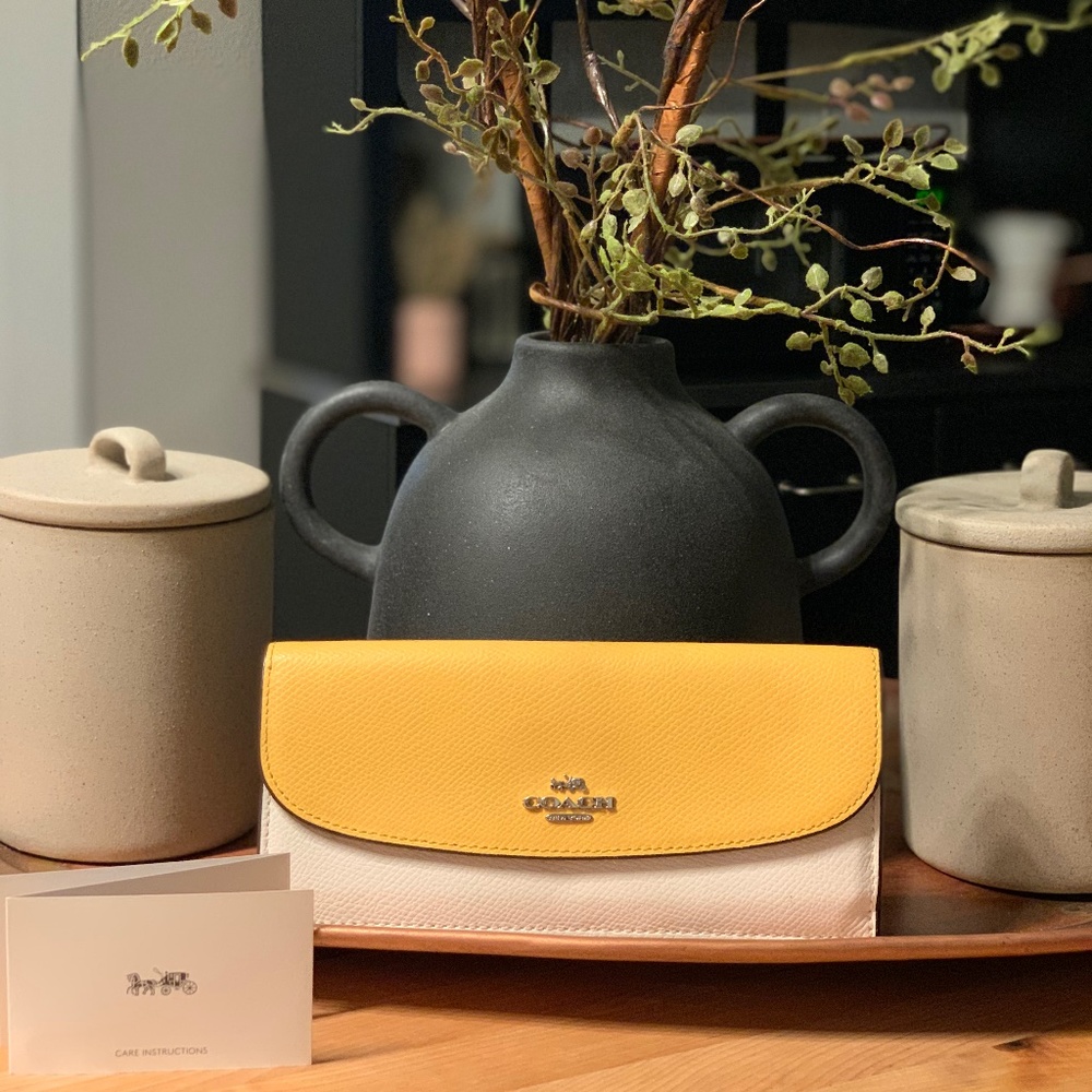 NWT COACH YELLOW AND CREAM WALLET